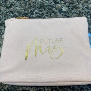 Future MRS Cosmetic bag - Pink